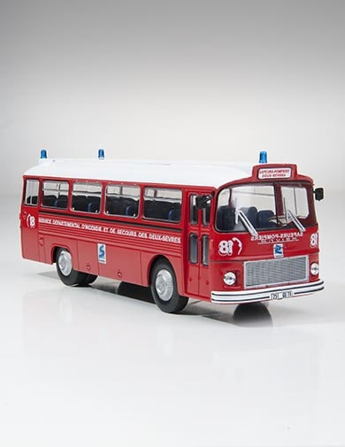 Autocar de bomberos Saviem SC 5P